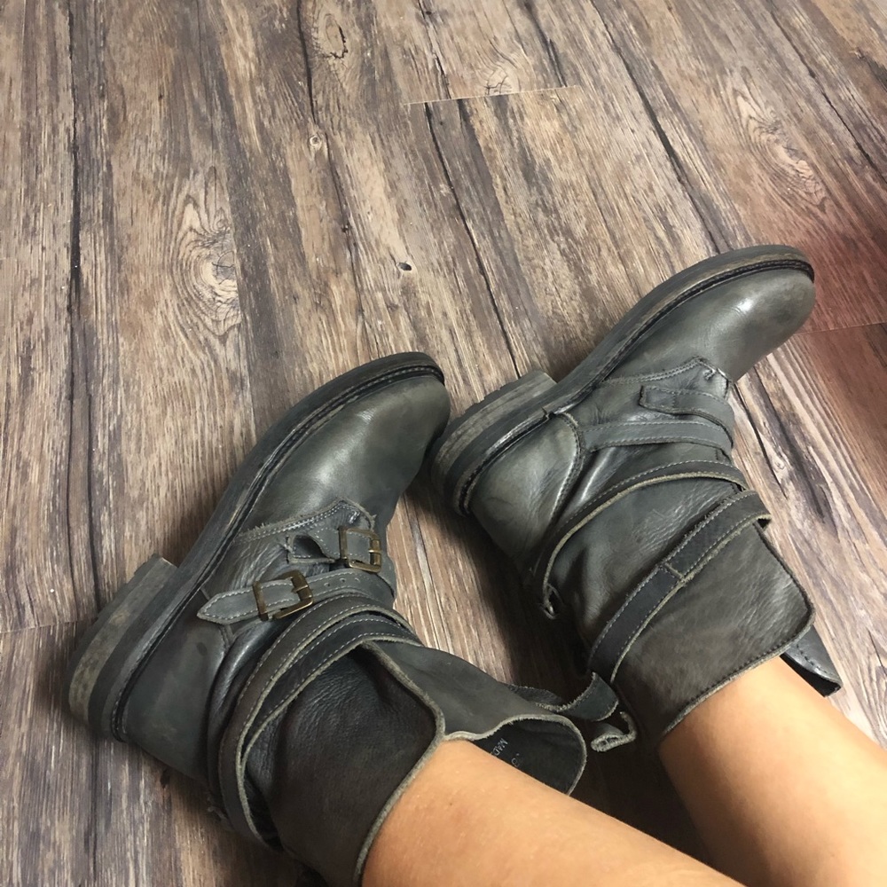 Top shop leather Biker straps around buckle boots rustic slip on darker grey